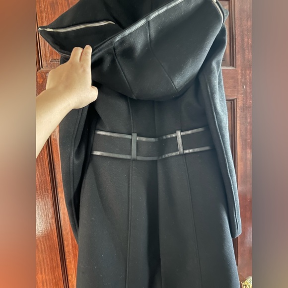 Mackage wool coat. Photo on model is not the actual jacket but sample photo. - Picture 4 of 16